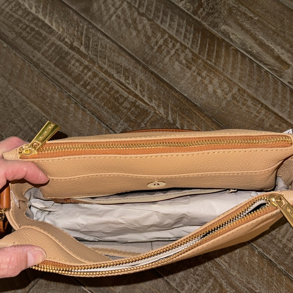 NWT, Valentina crossbody in pebbled leather in nutmeg. - Picture 7 of 10